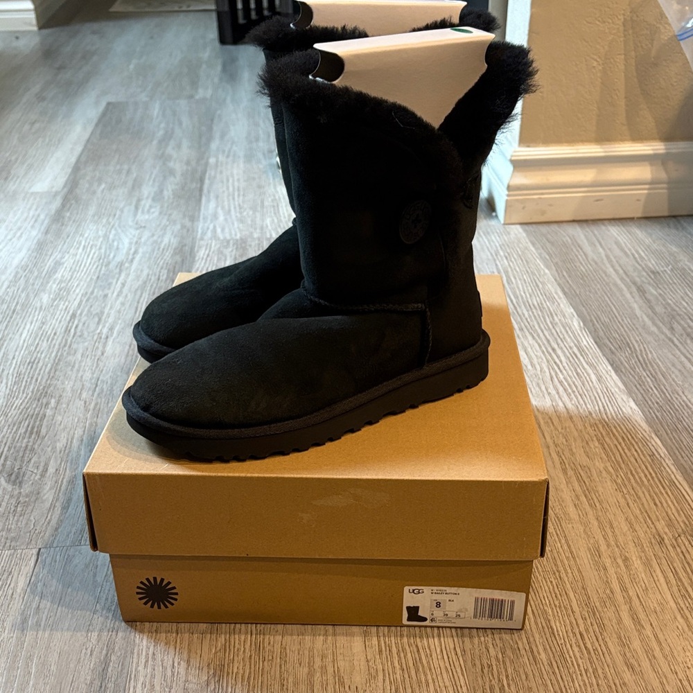 UGG Women's Black Winter Boots